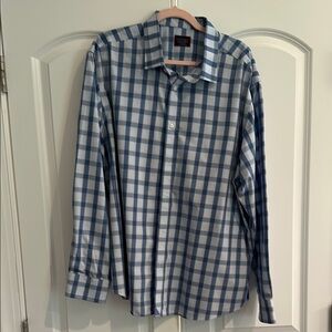 UNTUCKit Blue and White Checkered Casual Shirt